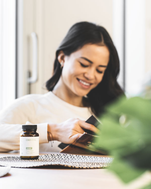 Bitterkr&auml;uterkapseln mit Hanf