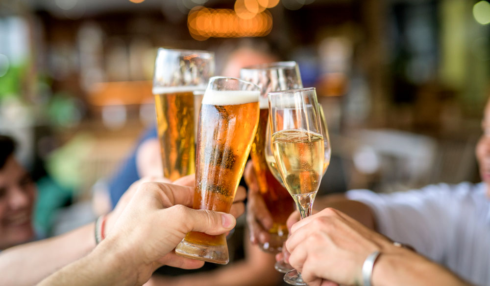 Das wichtigste zu CBD und Alkohol Das wichtigste zu CBD und Alkohol